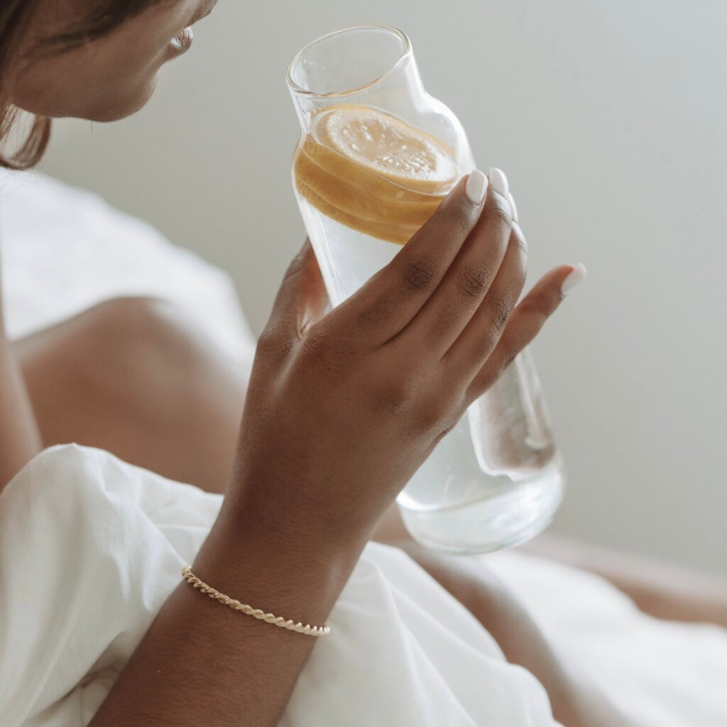 best time to drink water for glowing skin