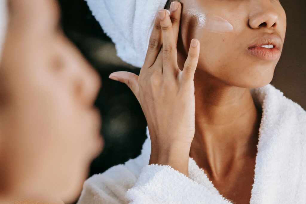 does drinking water help your skin glow