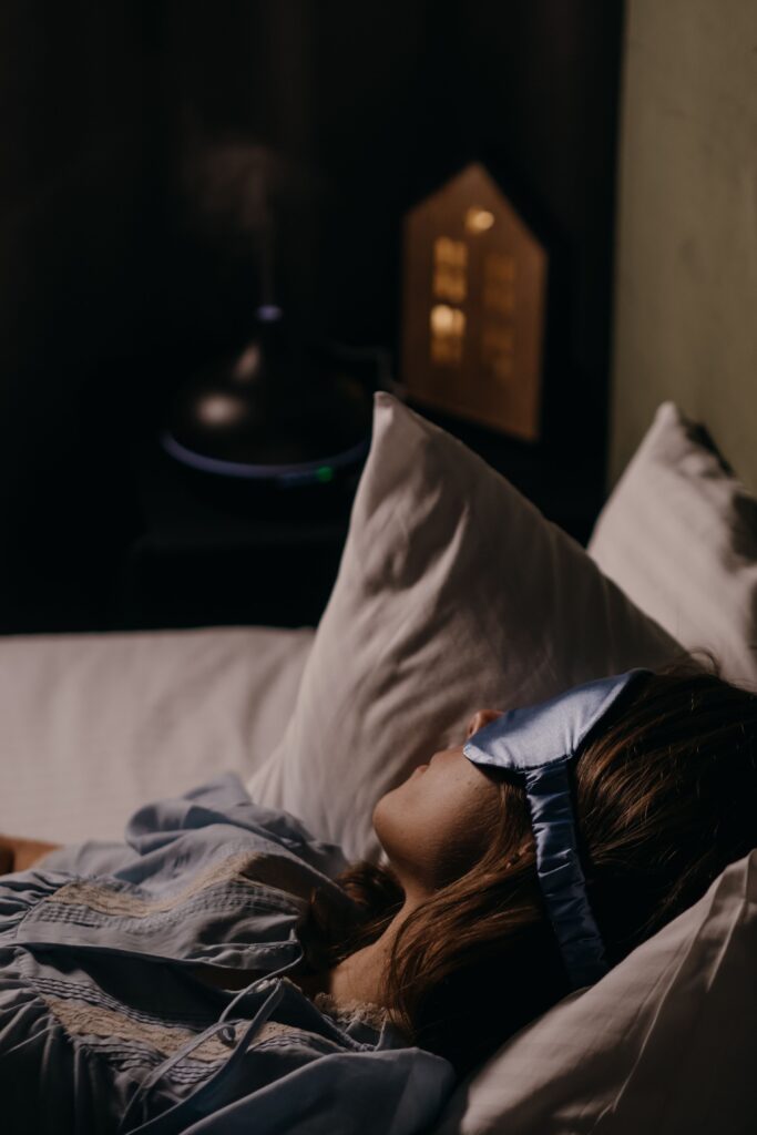 best time to sleep for weight loss and glowing skin